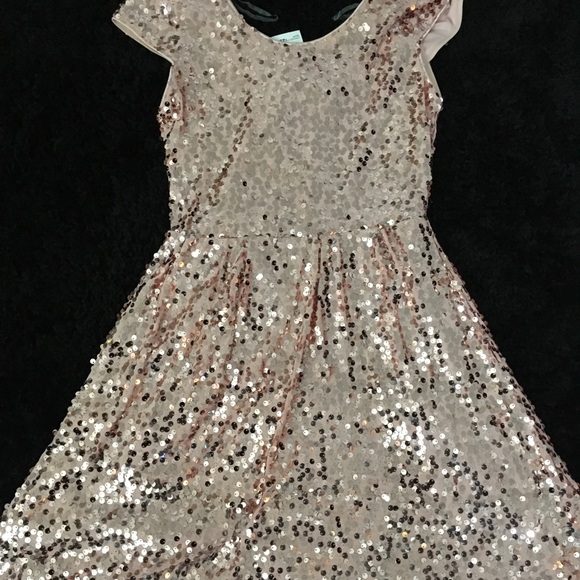 Light pink sequins dress - Picture 2 of 4